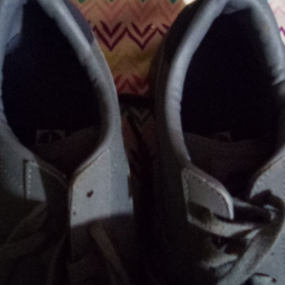 Shoes - Picture 6 of 6